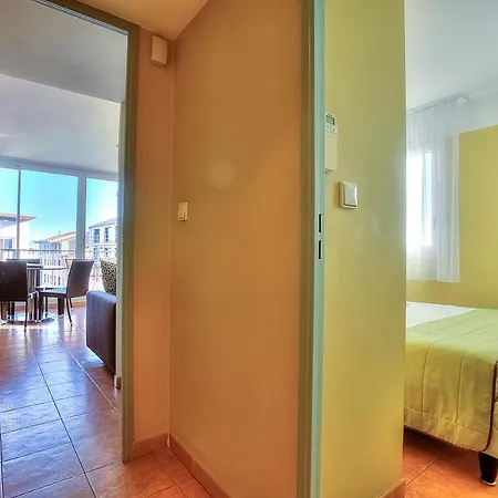Port D'antibes - Terrasse - Piscine - Parking Αντίμπ